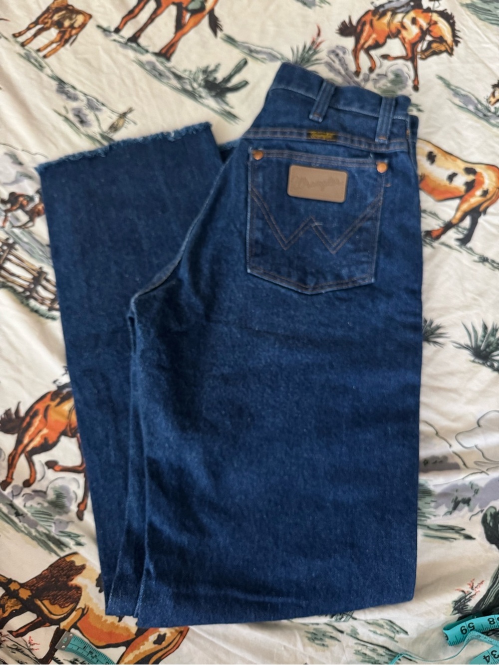 Vintage Wrangler Raw Hem Jeans – Granny’s Curated Cowgirl Collection